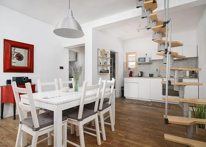 Country House Frane